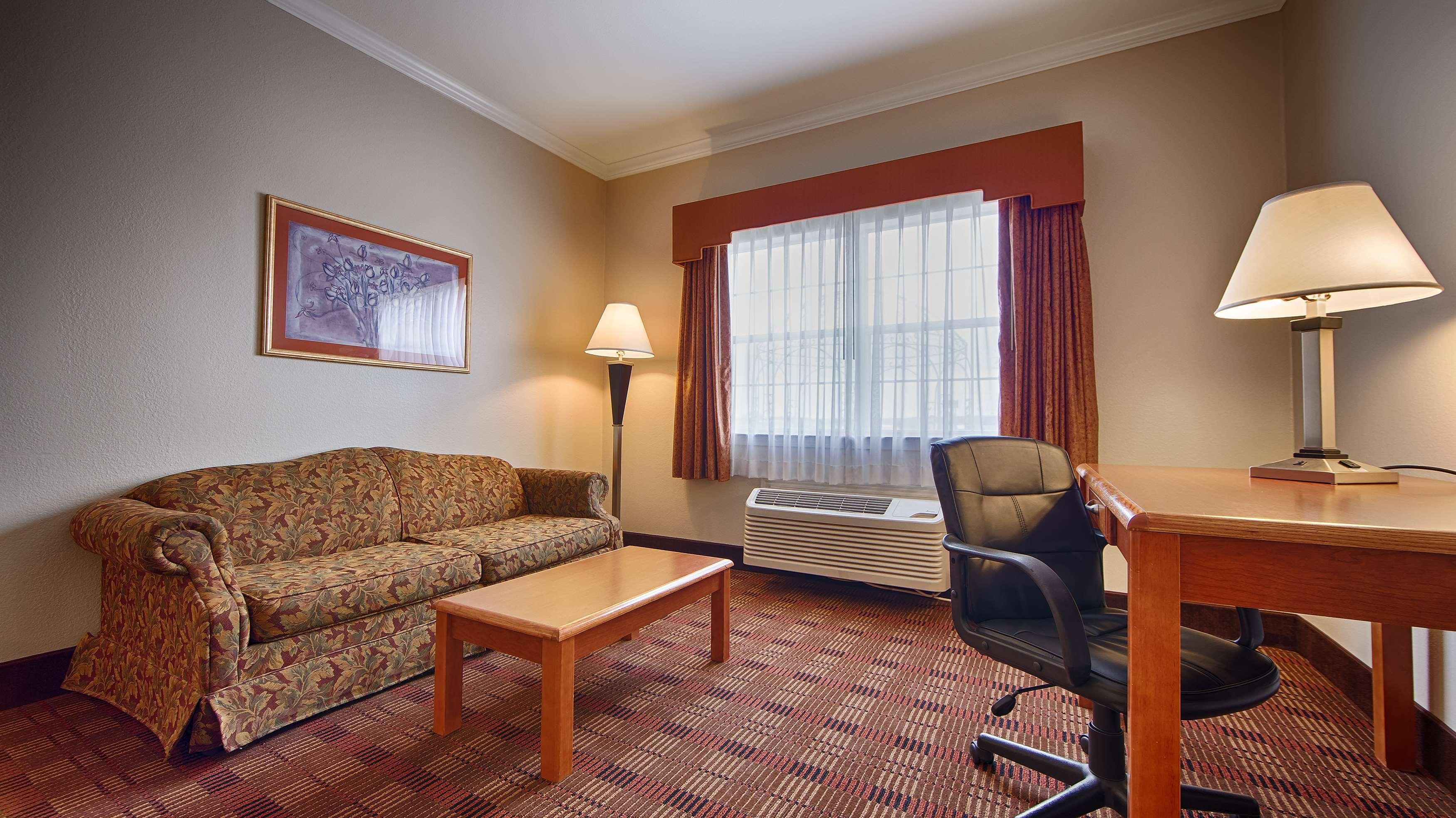 Best Western Club House Inn & Suites Mineral Wells Exterior photo