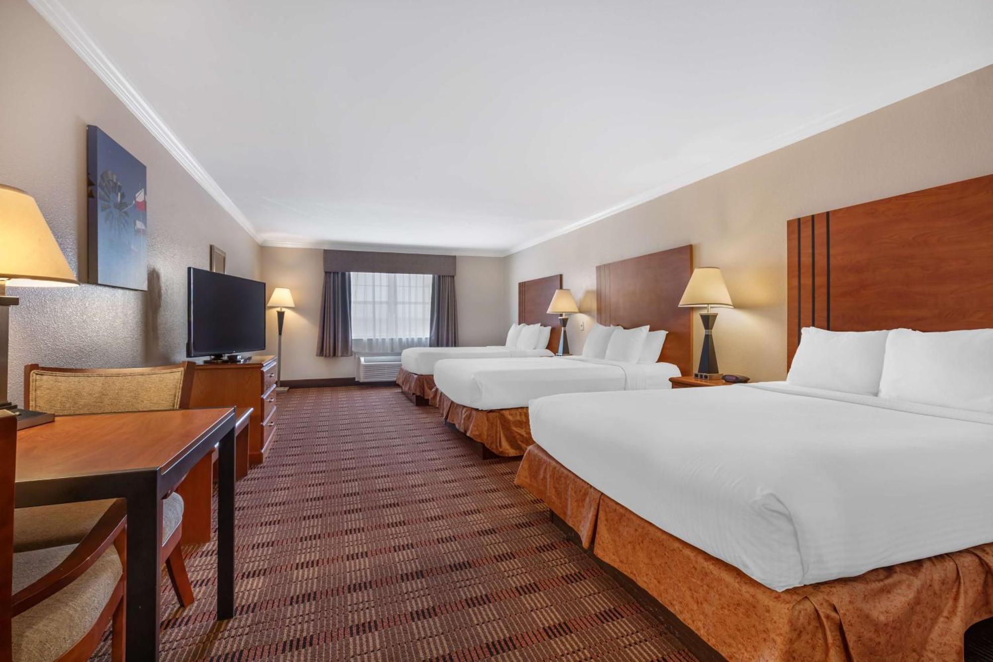 Best Western Club House Inn & Suites Mineral Wells Exterior photo