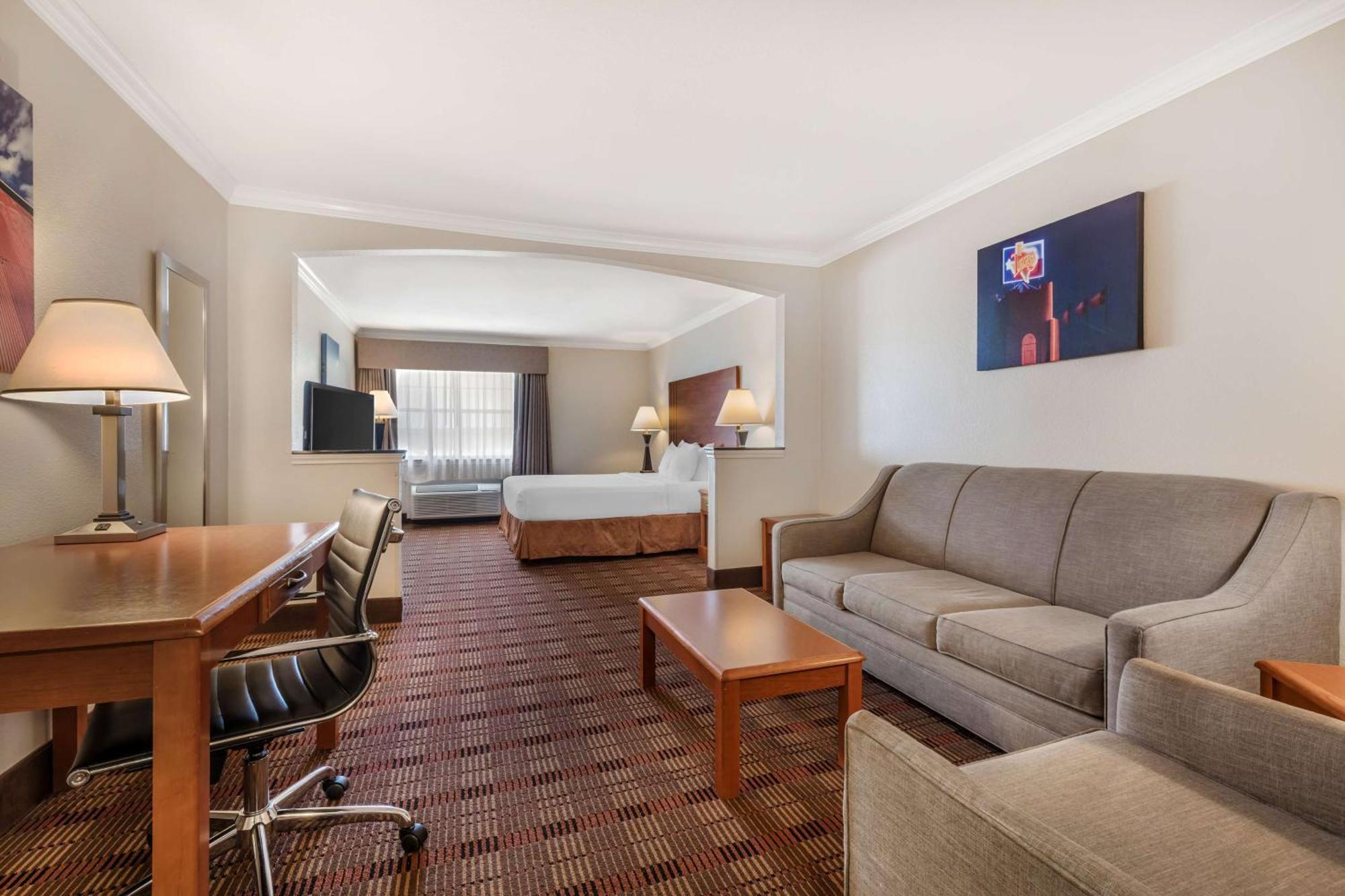 Best Western Club House Inn & Suites Mineral Wells Exterior photo