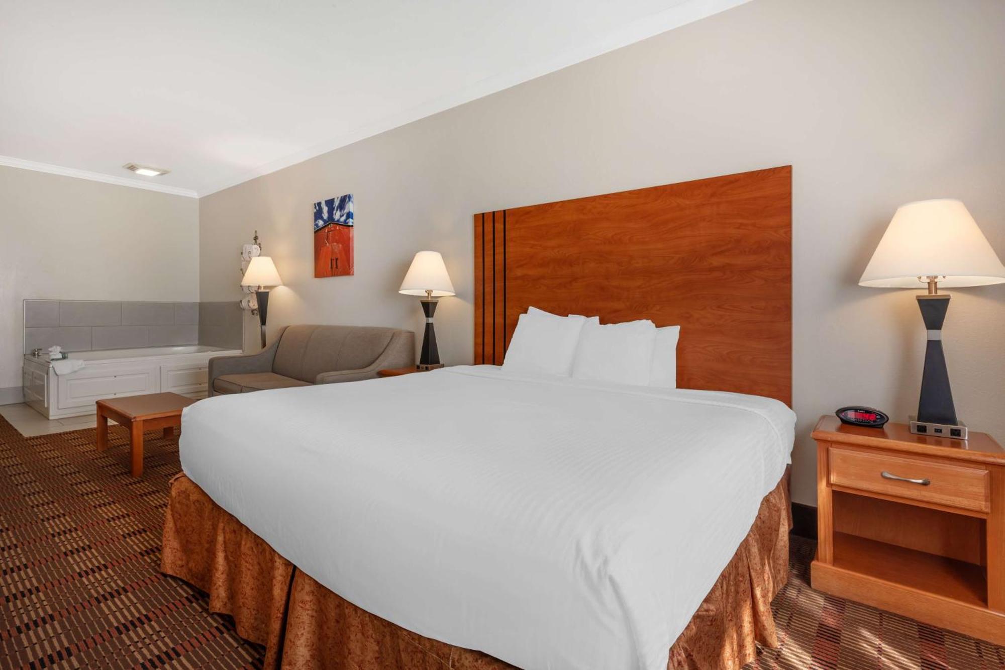 Best Western Club House Inn & Suites Mineral Wells Exterior photo